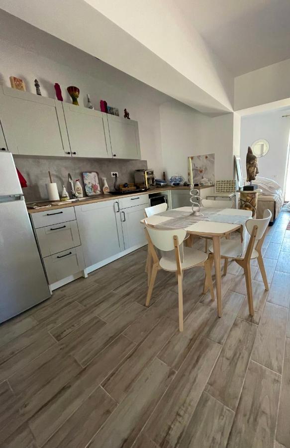Aparthotel Rohan Studio One Năvodari Zewnętrze zdjęcie