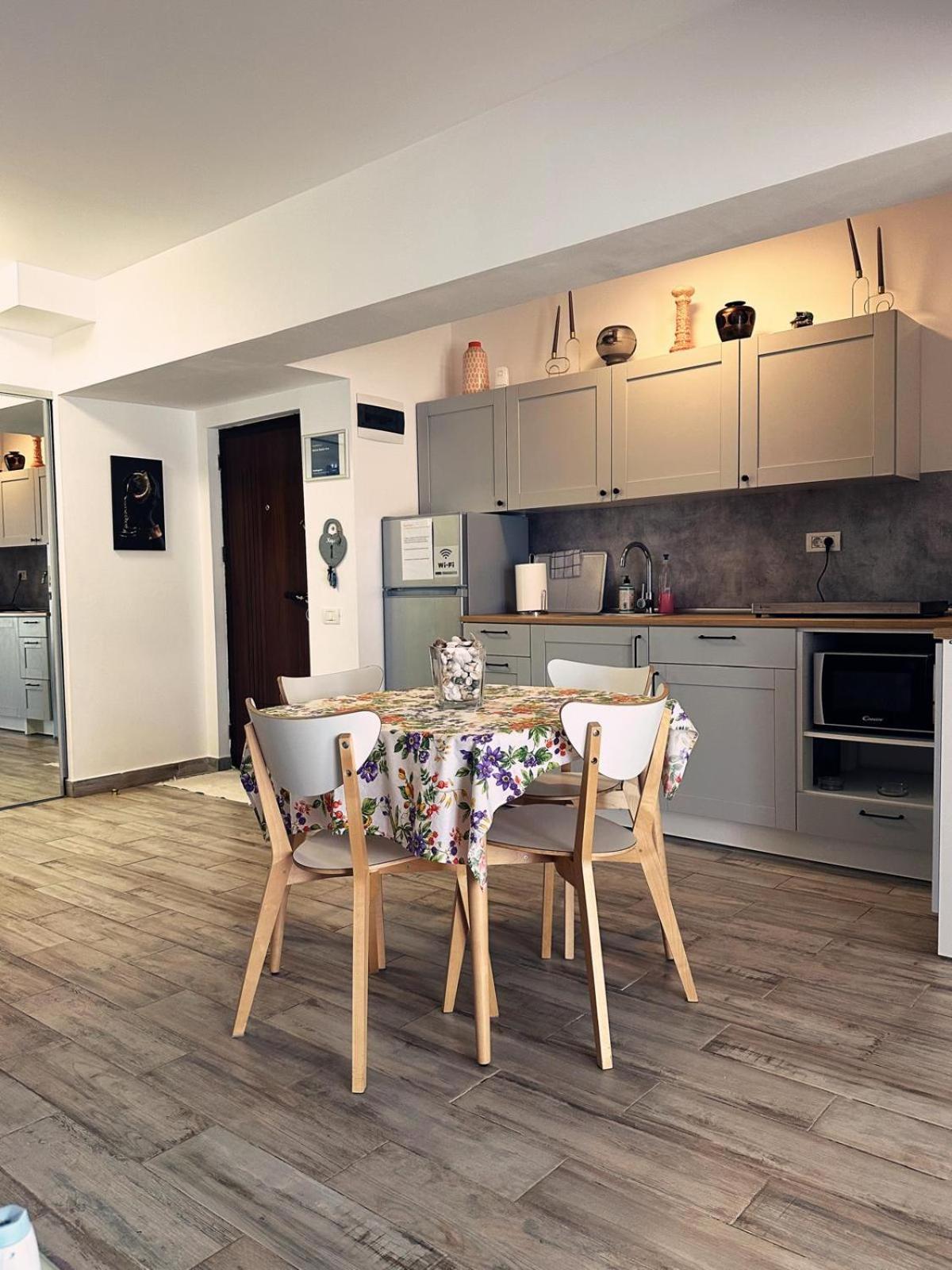 Aparthotel Rohan Studio One Năvodari Zewnętrze zdjęcie