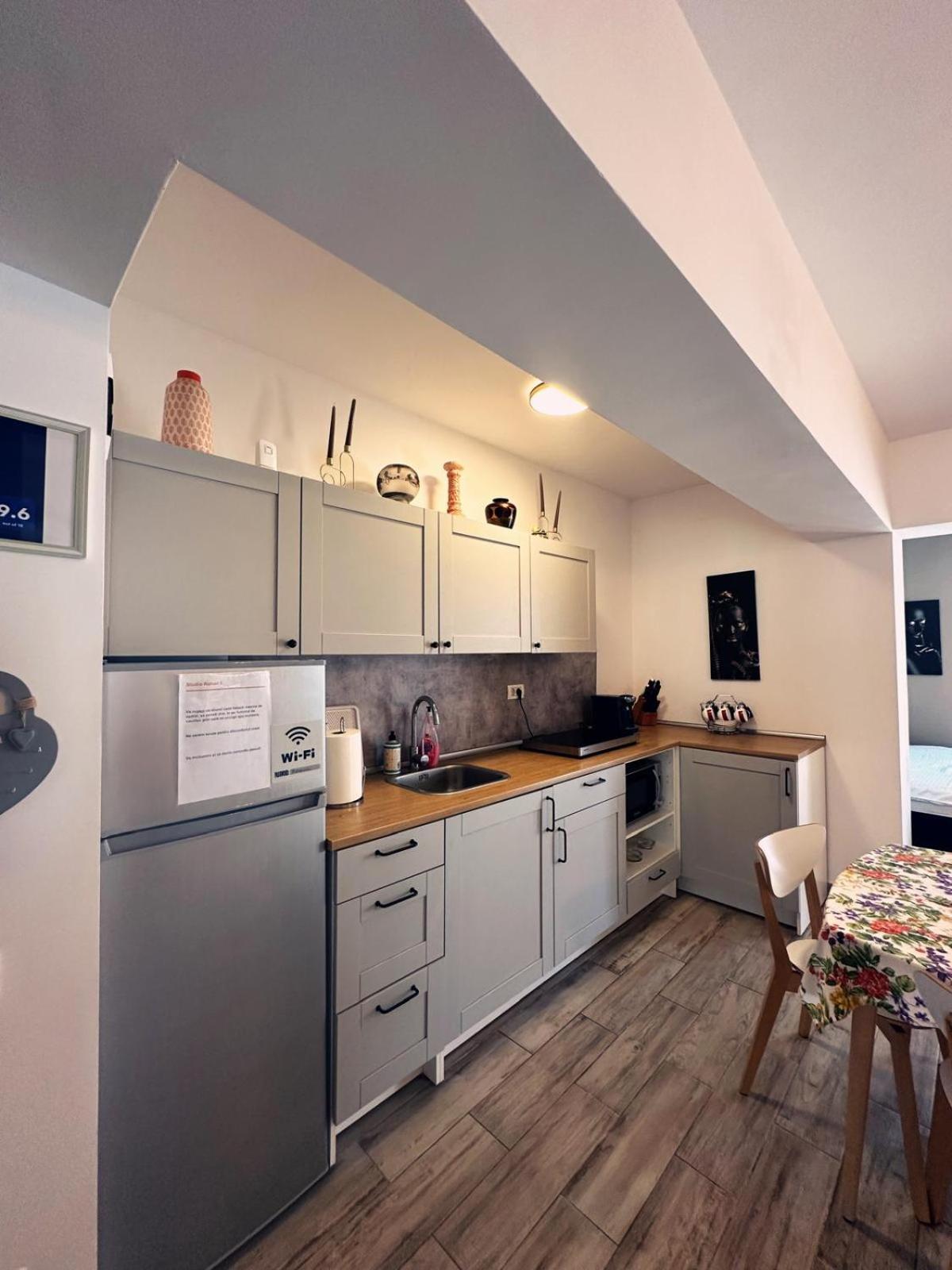 Aparthotel Rohan Studio One Năvodari Zewnętrze zdjęcie